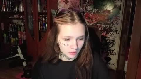 Snapshot of liaaa_li chatting on October 18, 2025, 3:35 pm liaaa_li online show from October 18, 2025, 3:35 pm