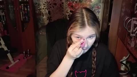 Snapshot of liaaa_li chatting on October 21, 2025, 8:20 pm liaaa_li online show from October 21, 2025, 8:20 pm