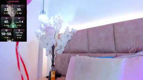 Liaa online show from December 2, 2025, 2:39 am