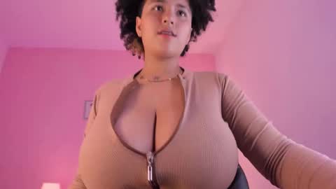 liaa moretzz online show from October 3, 2025, 3:25 am