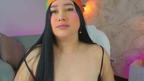 Lia Cox online show from January 19, 2026, 3:21 am