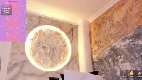 Lia online show from March 7, 2025, 8:56 am