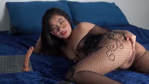 Lia Funsized18 online show from November 25, 2025, 6:08 pm