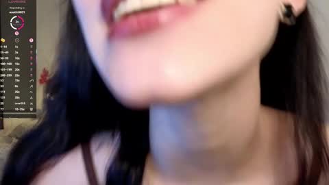 Lia  online show from November 12, 2025, 8:59 am