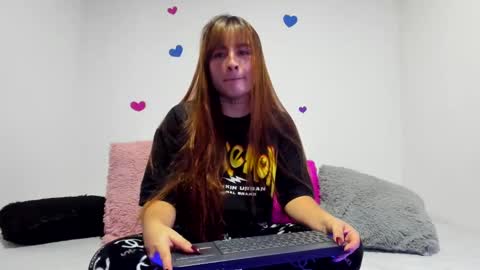 Liah Ferrer online show from October 17, 2025, 8:33 pm