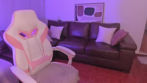 Liah online show from March 20, 2026, 1:54 am