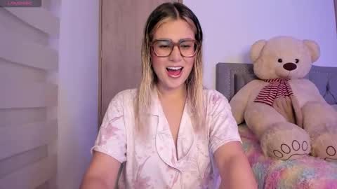 Snapshot of liahkimi chatting on October 2, 2025, 3:02 am Lia online show from October 2, 2025, 3:02 am