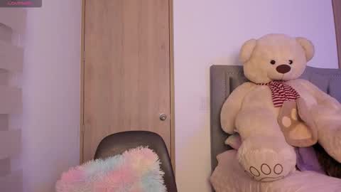 Snapshot of liahkimi chatting on October 3, 2025, 11:46 pm Lia online show from October 3, 2025, 11:46 pm