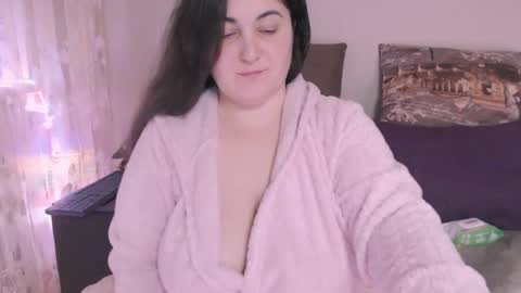 Snapshot of liahsofty chatting on December 9, 2024, 9:26 pm miss Lia colection for travel online show from December 9, 2024, 9:26 pm