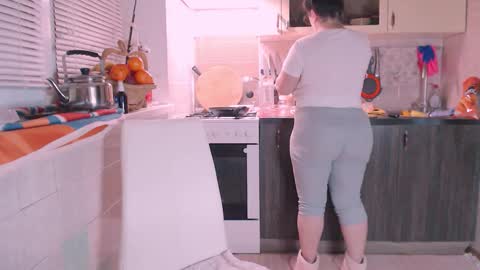 Snapshot of liahsofty chatting on December 19, 2024, 7:18 pm miss Lia colection for travel online show from December 19, 2024, 7:18 pm