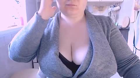 Snapshot of liahsofty chatting on September 21, 2025, 5:31 am miss Lia colection for travel online show from September 21, 2025, 5:31 am