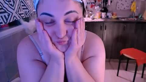 Snapshot of liahsofty chatting on November 2, 2025, 11:51 pm miss Lia colection for travel online show from November 2, 2025, 11:51 pm