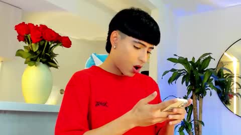 Liam online show from November 3, 2025, 2:51 pm