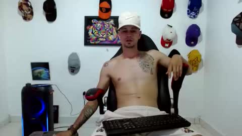 Andres online show from May 15, 2026, 9:44 pm