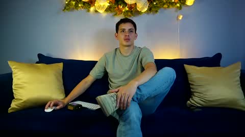 Snapshot of liam_enzho chatting on December 30, 2024, 10:55 pm Liam online show from December 30, 2024, 10:55 pm