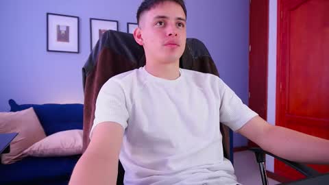 Snapshot of liam_enzho chatting on February 24, 2025, 2:37 pm Liam online show from February 24, 2025, 2:37 pm