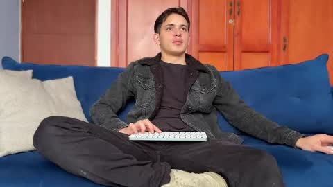 Snapshot of liam_enzho chatting on April 17, 2026, 2:53 pm Liam online show from April 17, 2026, 2:53 pm