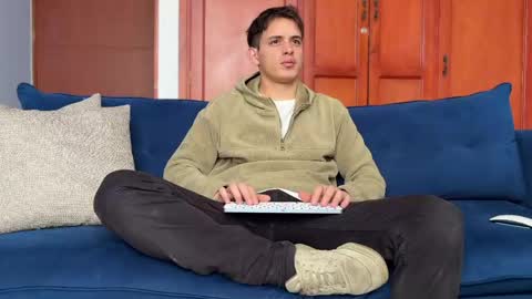 Snapshot of liam_enzho chatting on April 18, 2026, 3:05 pm Liam online show from April 18, 2026, 3:05 pm