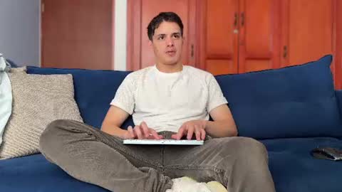 Liam online show from July 23, 2026, 3:32 pm