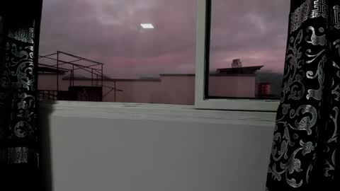 LIAM KLEIN online show from December 16, 2024, 11:33 am