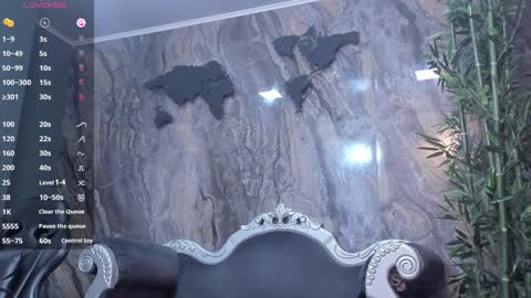 LIAM KLEIN online show from December 23, 2024, 2:17 pm