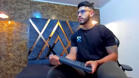 LIAM KLEIN online show from September 24, 2025, 11:24 am