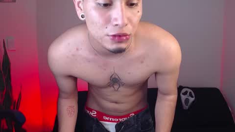 Liam online show from October 13, 2025, 4:23 am