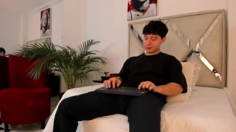 Call me Lian online show from February 19, 2026, 12:56 pm