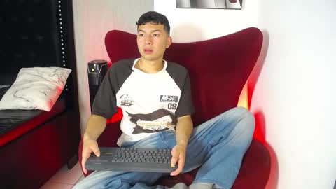 Liam  online show from February 15, 2026, 11:52 am