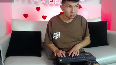 Liam  online show from February 16, 2026, 12:12 pm