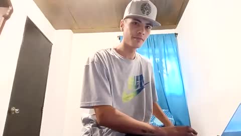 Snapshot of liam_smith00 chatting on December 12, 2024, 7:37 pm liam_smith00 online show from December 12, 2024, 7:37 pm