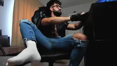 Liam online show from February 13, 2026, 7:48 am