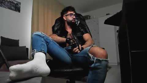 Liam online show from February 15, 2026, 7:38 am