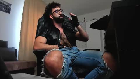 Liam online show from February 28, 2026, 7:20 am