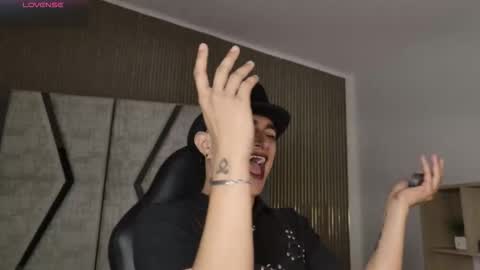 LiamDeep online show from February 18, 2026, 10:39 pm