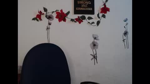 Lia Miller online show from December 20, 2024, 1:25 am