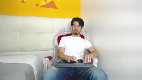 LiamLuxe online show from January 17, 2025, 6:44 pm