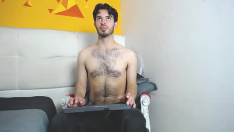 LiamLuxe online show from March 5, 2025, 5:39 pm