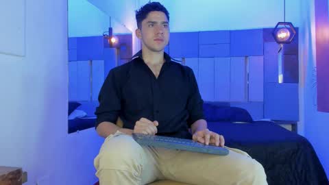 Liam online show from February 1, 2026, 12:04 pm