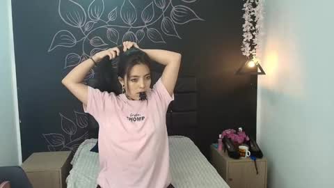 L I A M O N R O E online show from December 18, 2025, 12:00 pm