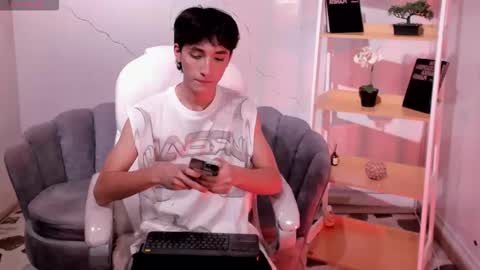 Snapshot of liampage_ chatting on October 22, 2025, 9:25 pm Liam Page online show from October 22, 2025, 9:25 pm