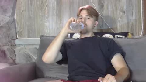 Snapshot of liamreid26 chatting on September 9, 2025, 3:28 am Liam and Zoe online show from September 9, 2025, 3:28 am