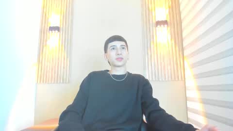 lian_cameron online show from February 9, 2026, 3:43 am