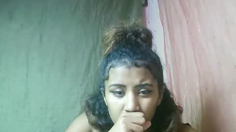 Liana9794 online show from May 27, 2026, 11:02 pm