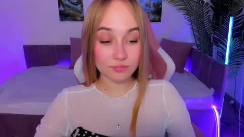 Liana online show from March 6, 2025, 11:47 am