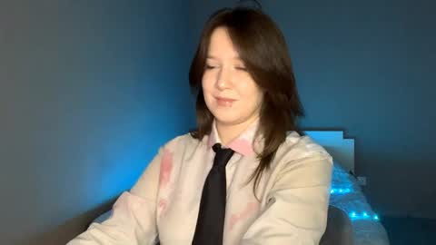 Sofia online show from May 1, 2026, 4:33 pm