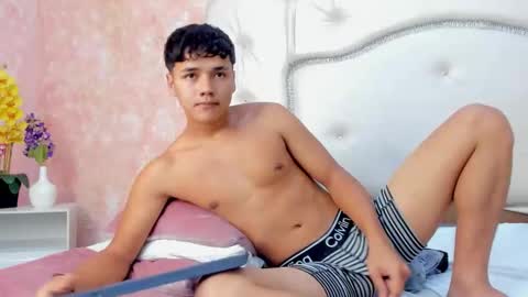 Lian  online show from May 6, 2026, 5:14 am