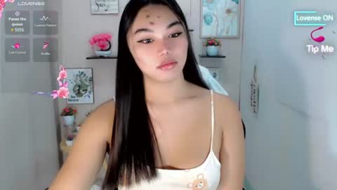 Snapshot of liane_mei chatting on June 30, 2026, 4:35 am Liane online show from June 30, 2026, 4:35 am