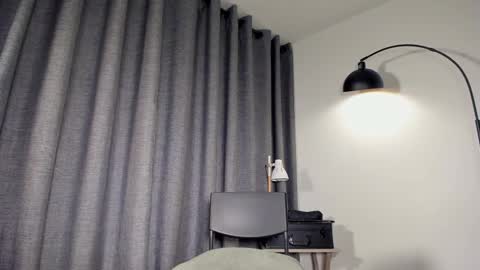 lianewhite online show from November 10, 2025, 12:42 am