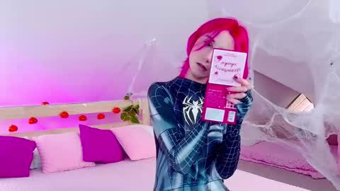 Lian online show from October 30, 2025, 7:54 am